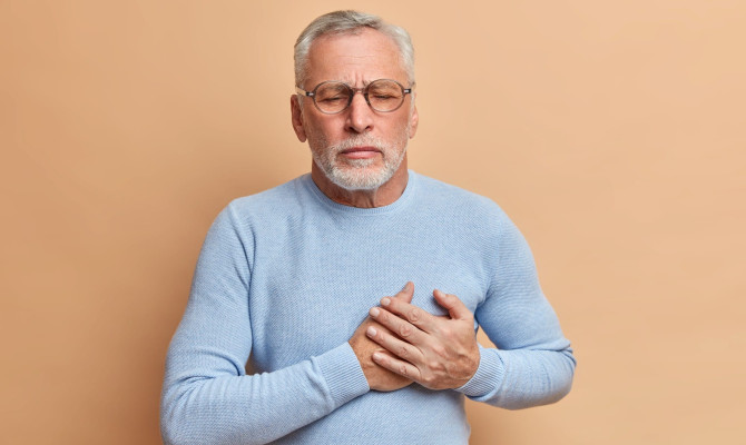 Understanding Chest pain: Causes, Symptoms and Treatment