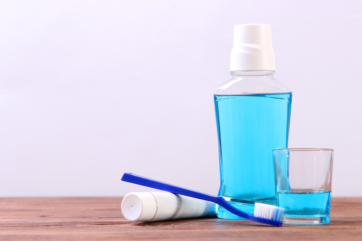 Why Does Mouthwash Burn?               Side Effects, Precautions & Alternatives